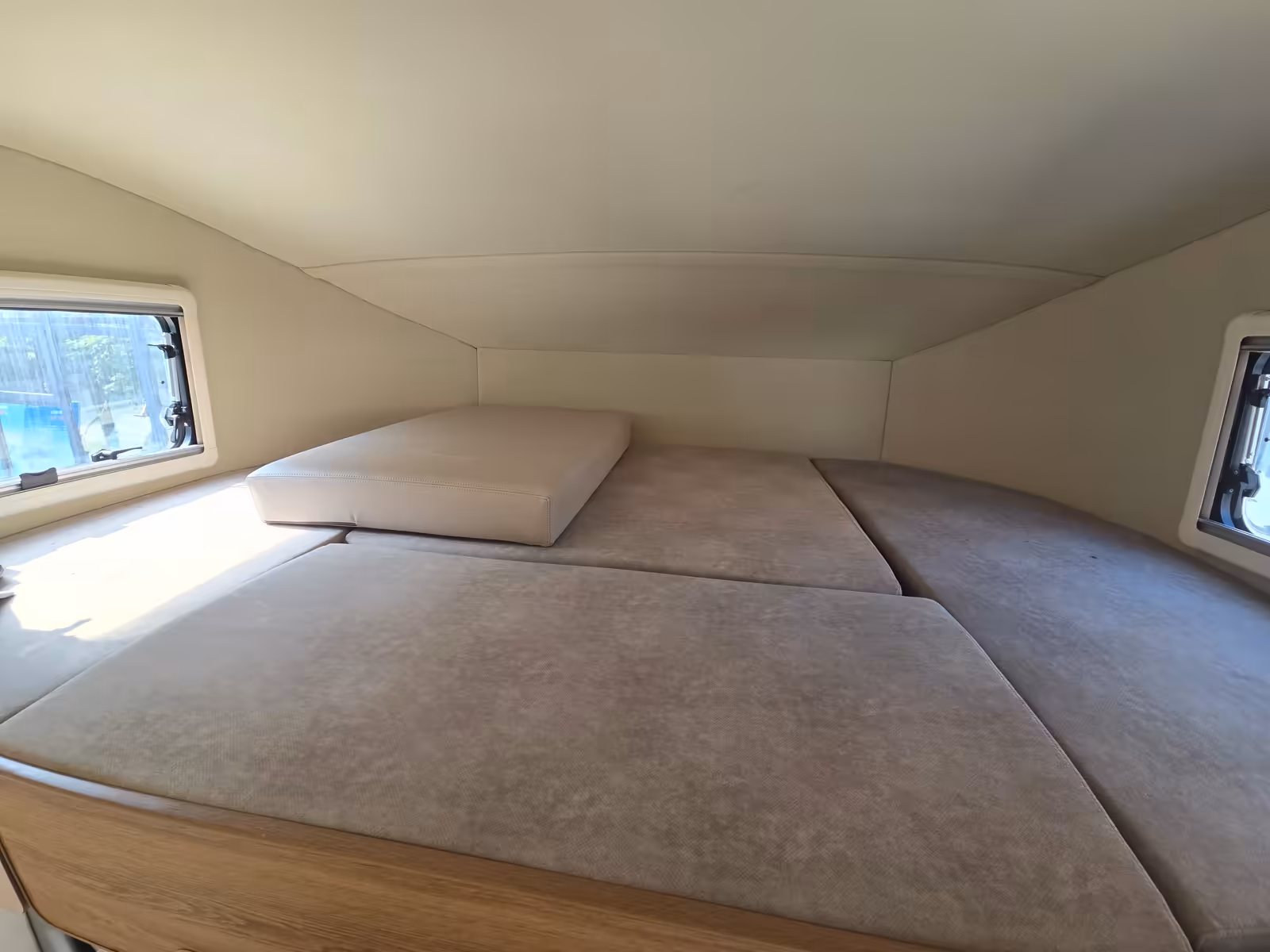 Quarto do HERON — vista 4